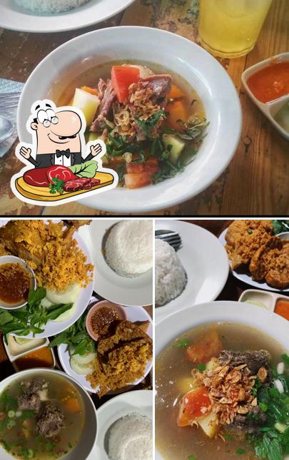 Pick meat meals at Warung makan Mamiku palagan