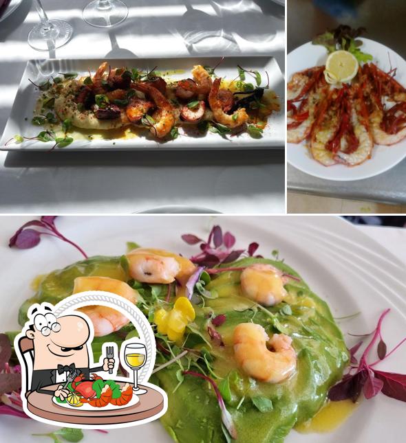 Get seafood at Restaurante La Navilla