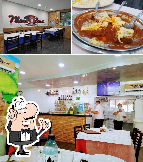 Entre diversos coisas, interior e pizza podem ser encontrados no Restaurante Mara Baiana II