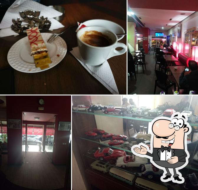 Cafe flamingo raod