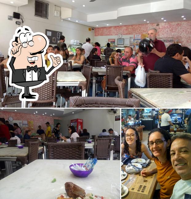 O interior do Self-Service Hikeda