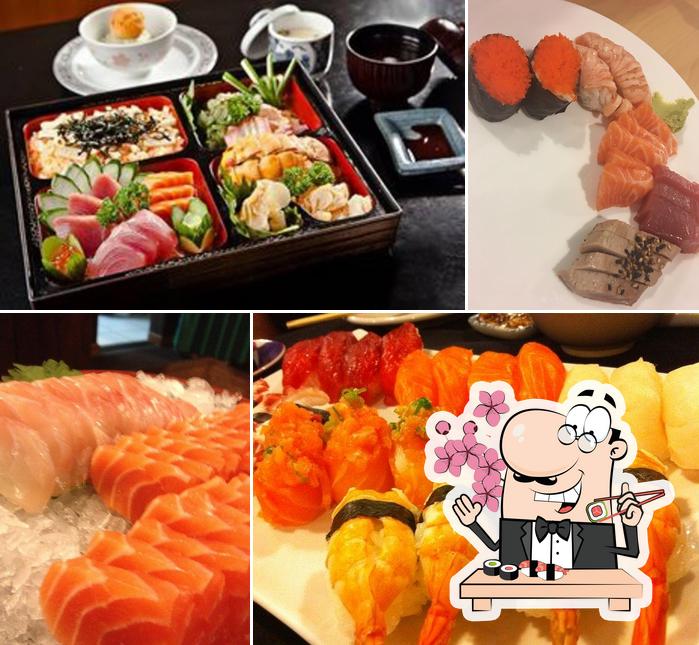 Rolos de sushi são oferecidos por Restaurante Hideki