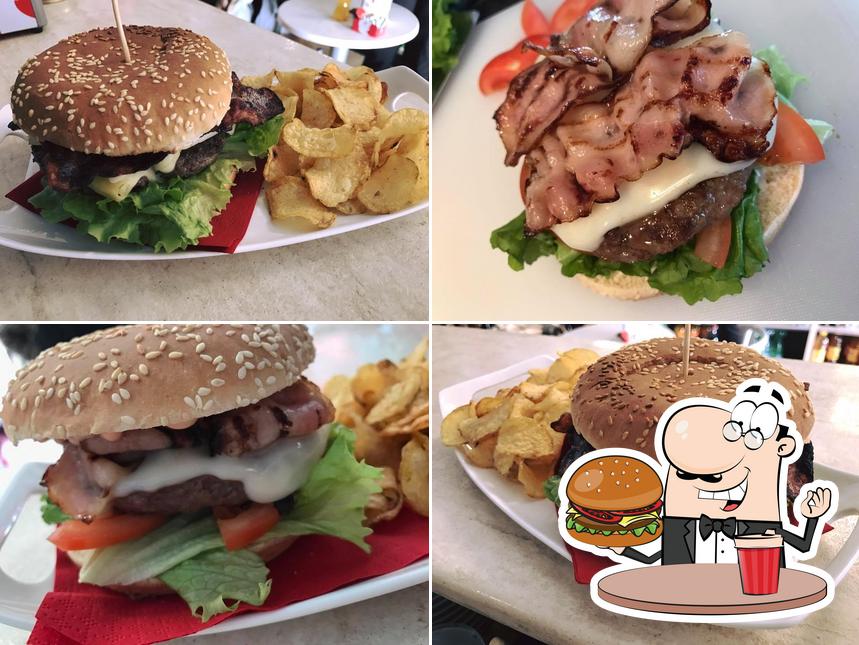 Order a burger at Salumeria Caffetteria da Bertoldi