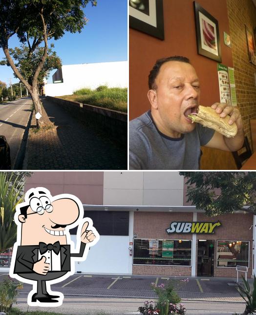 Look at the pic of Subway