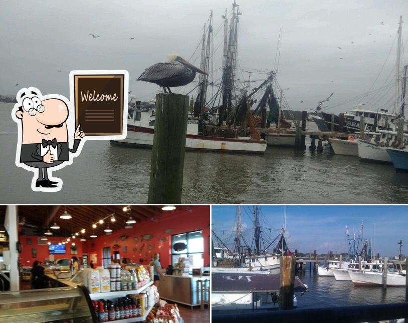 Safe Harbor Seafood Restaurant, 4378 Ocean St 3 in Jacksonville