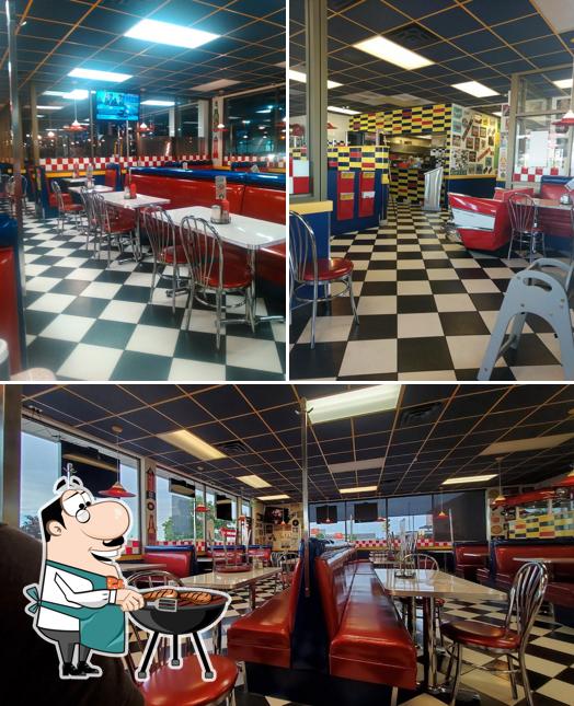 Regarder la photo de Wimpy's Diner