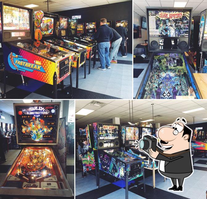 Pinball Garage in Hamilton Restaurant reviews