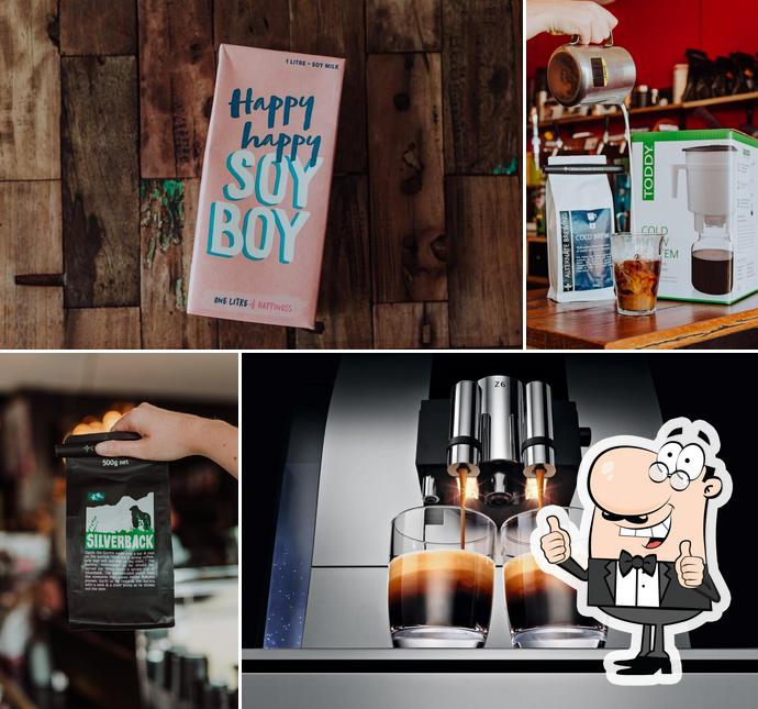 Crema Coffee Garage in Enoggera Restaurant menu and reviews