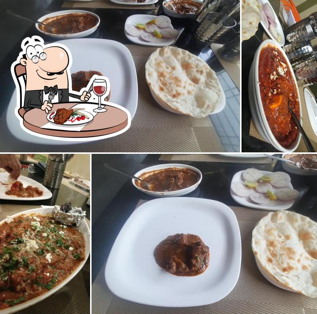 HOTEL SILVER PALM, Family Restaurant & Lawn हॉटेल सिल्व्हर पाम, फॅमिली रेस्टॉरंट & लॉन Rahimatpur