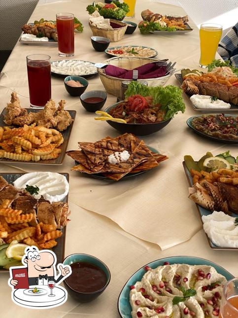 Essen im Yusef Restaurant شاورما يوسف