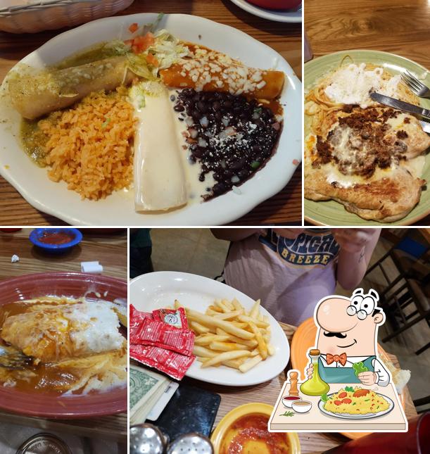 Food at El Puerto Mexican Grill & Cantina