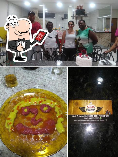 See this pic of Águia pizzaria