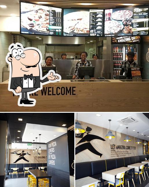 L'intérieur de Debonairs Pizza