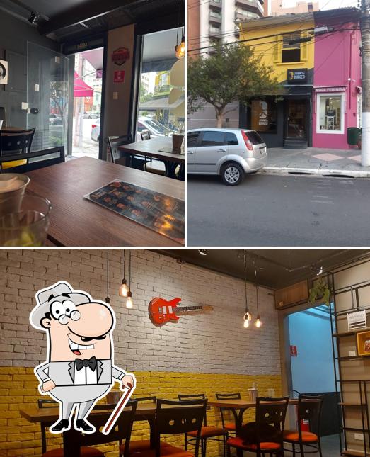 Esta é a foto ilustrando exterior e interior no Johnny Be Burger