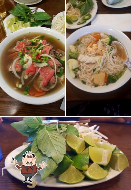 Pho Newton, 7488 King George Blvd in Surrey - Restaurant menu and reviews