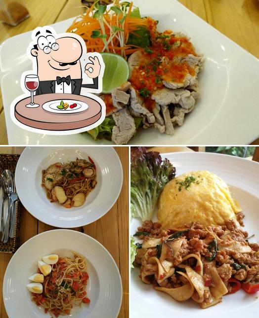 Еда в "Clik, Homestyle Thai Western Fusion Cuisine"