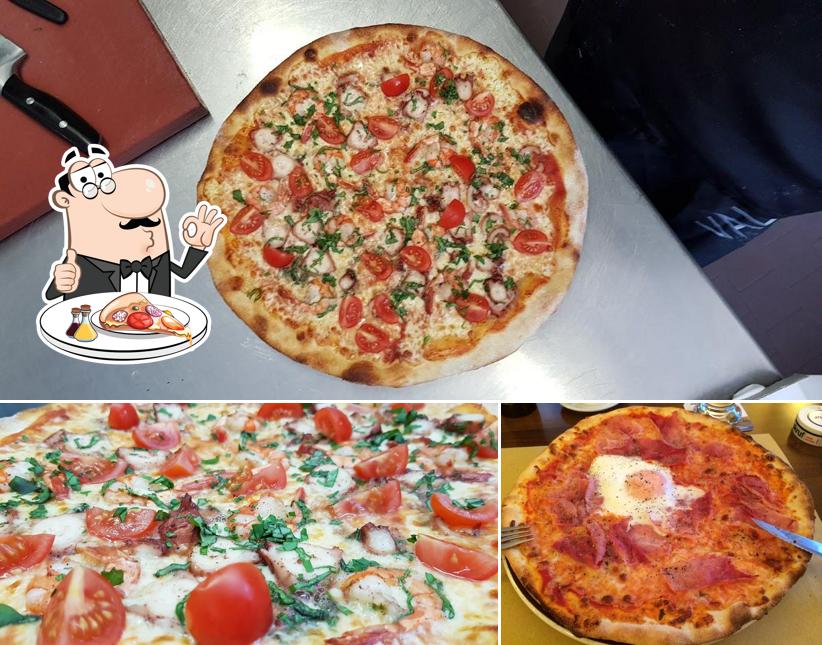 Scegli una pizza a Pizzeria La Bettola da Franco e Pablo