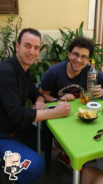 Vedi questa foto di Otra Vida Mixology