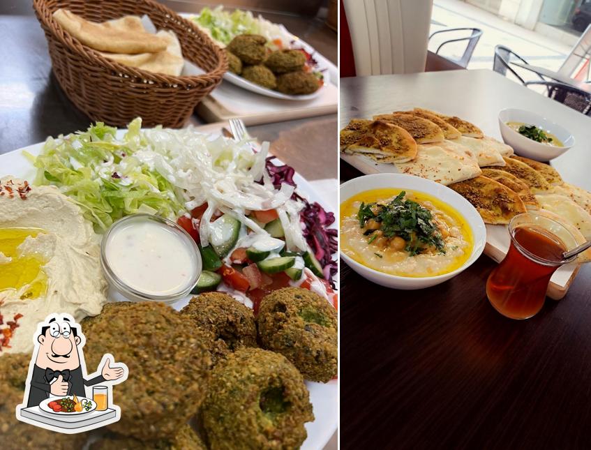 Meals at King food مطعم الملك