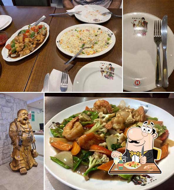 Platos en Chinese House