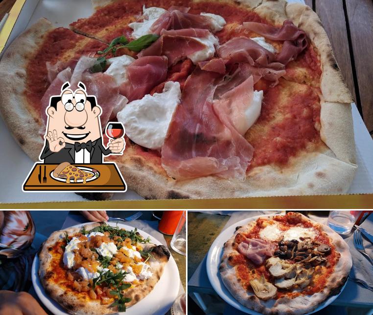 Scegli tra le svariate varianti di pizza