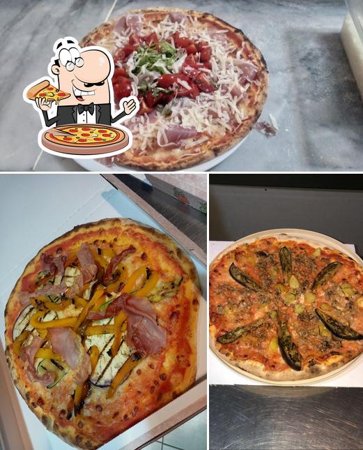 Scegli una pizza a Pizzeria da Ciccio e Adri