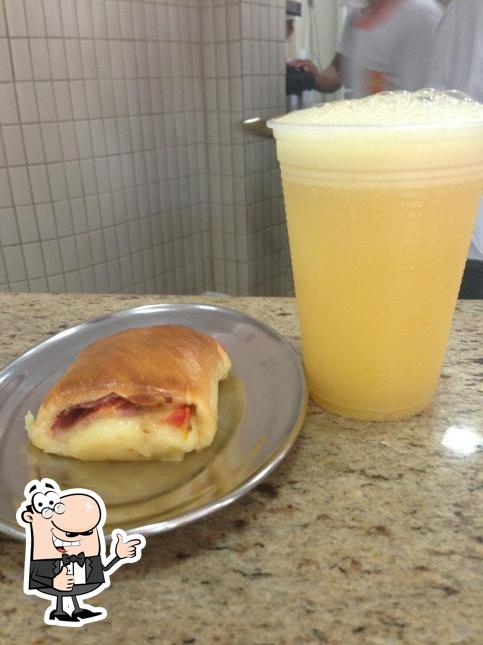 Look at the photo of Biscoito Pereira
