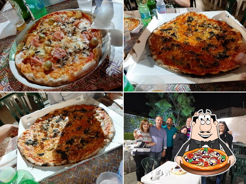 Ordina tra le svariate varianti di pizza