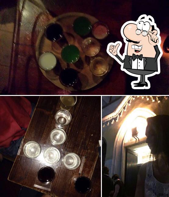 Dai un’occhiata alla foto che raffigura la interni e cibo di La Chiesetta