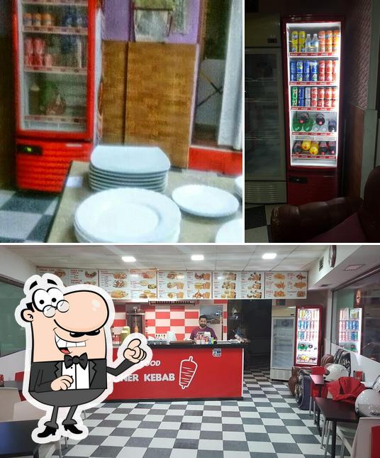 The picture of interior and food at Fast Food Doner Kebab (Alhambra Kebab) (Coria del Rio)