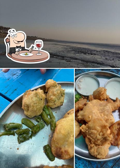 This is the photo showing food and exterior at Sandip bhajiya