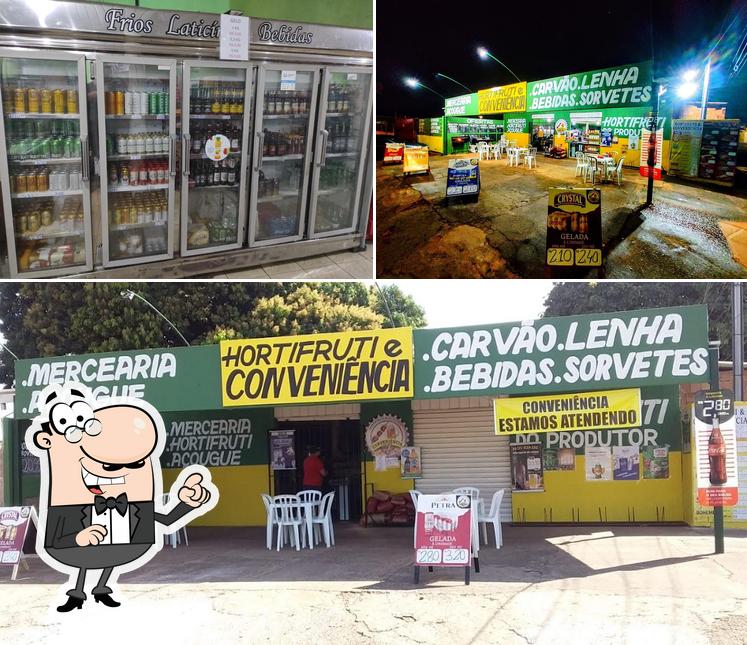 O interior do Come Come Lanches Trevo ️