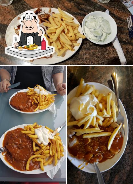 Dégustez des pommes frites à Imbiss bei Michael Gyros & Pizza Mönchengladbach