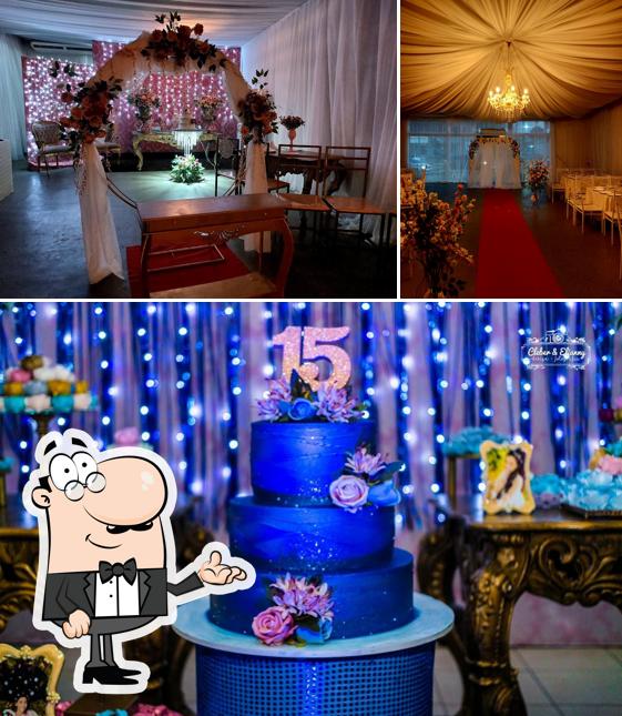 Confira a foto mostrando interior e bolo no G&G EVENTOS