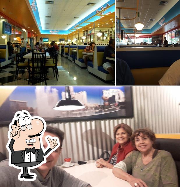 O interior do Big Jack Hamburgueria - Shopping Parque Dom Pedro