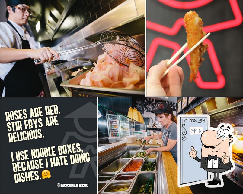 Noodle Box Townsville Kirwan, Shop 5/109 Thuringowa Dr in Kirwan