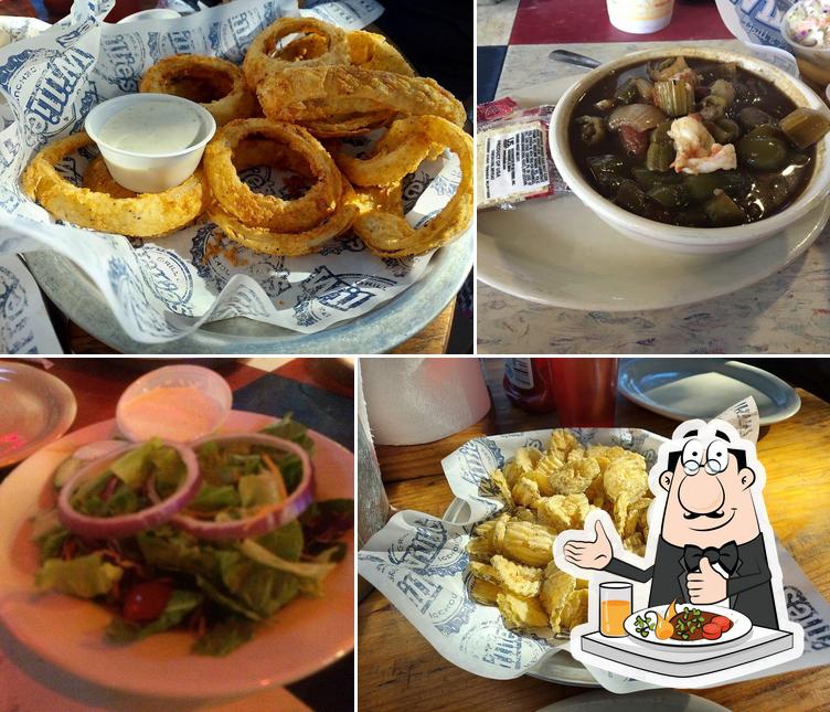 Meals at Willie's Grill & Icehouse