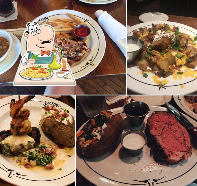 Saltgrass Steak House, 5845 Sandshell Dr in Fort Worth Restaurant