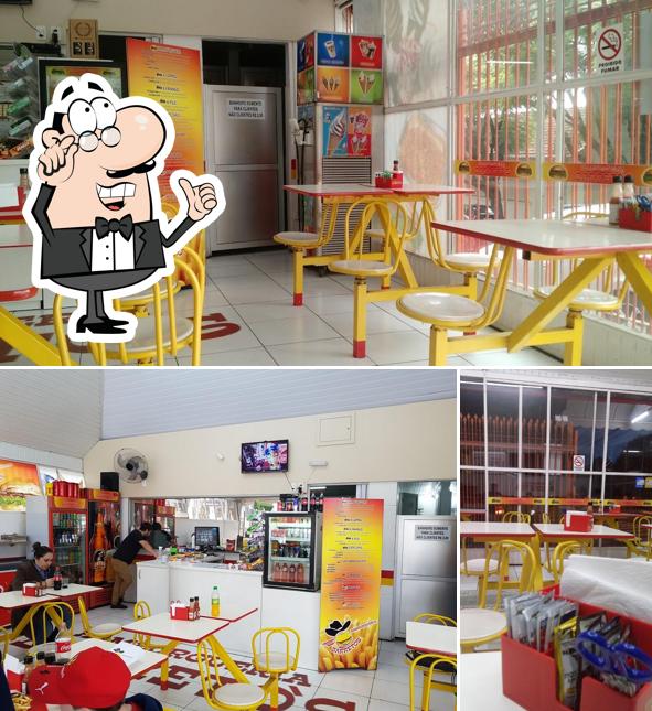 Veja imagens do interior do Hamburgeria Barreto's