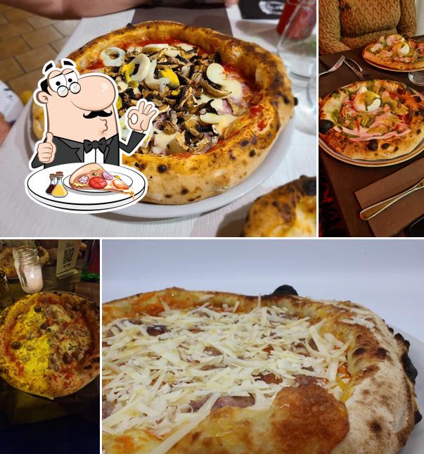 Ordina tra le svariate varianti di pizza