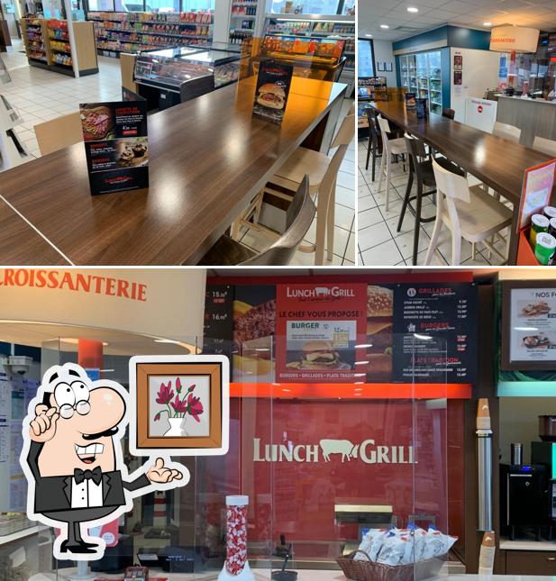 La photo de la intérieur et burger de LUNCH GRILL’s