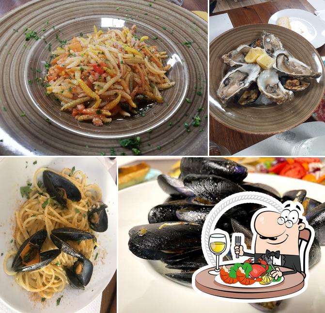 Ordina la cucina di mare a OSTERIA DEL TEATRO