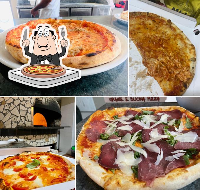 Ordina tra le svariate varianti di pizza