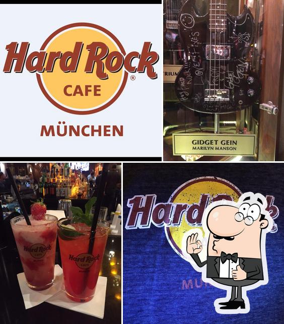 Это снимок паба и бара "Hard Rock Cafe"