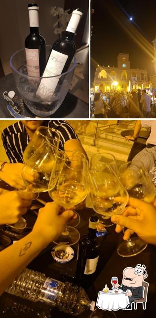 È gradevole bersi un bicchiere di vino a Mannirà bio