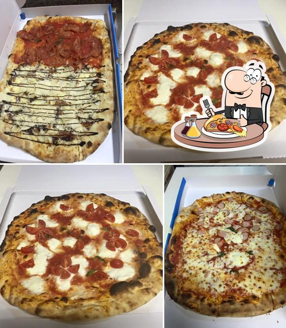 Scegli una pizza a Pizzeria Dal Piccolo Pietro