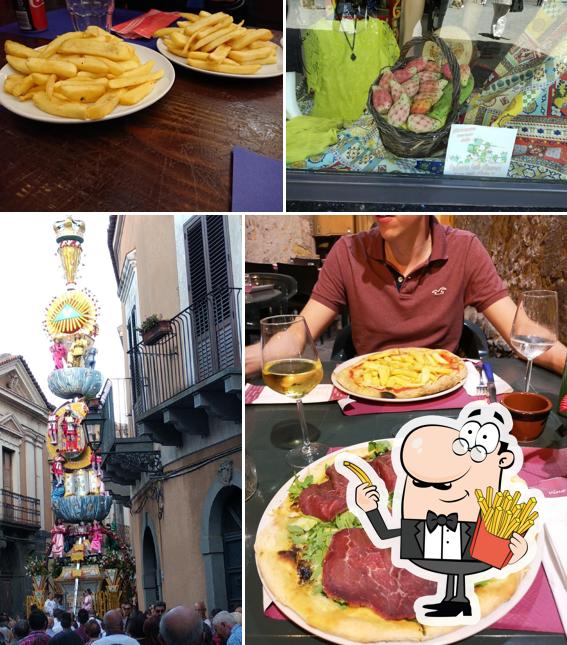 A Royal Pub puoi ordinare un piatto di chips