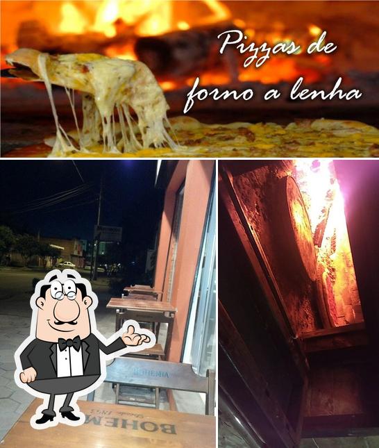 A imagem da interior e sobremesa a Doppio`s Pizzaria