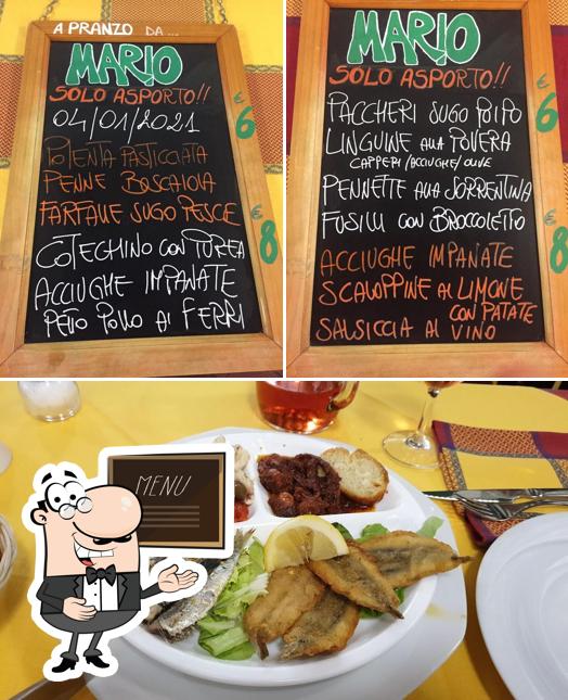 La immagine della lavagna e cibo di Pizzeria Mario