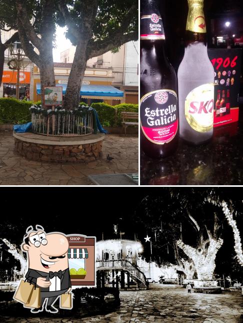 A exterior e cerveja do restaurante